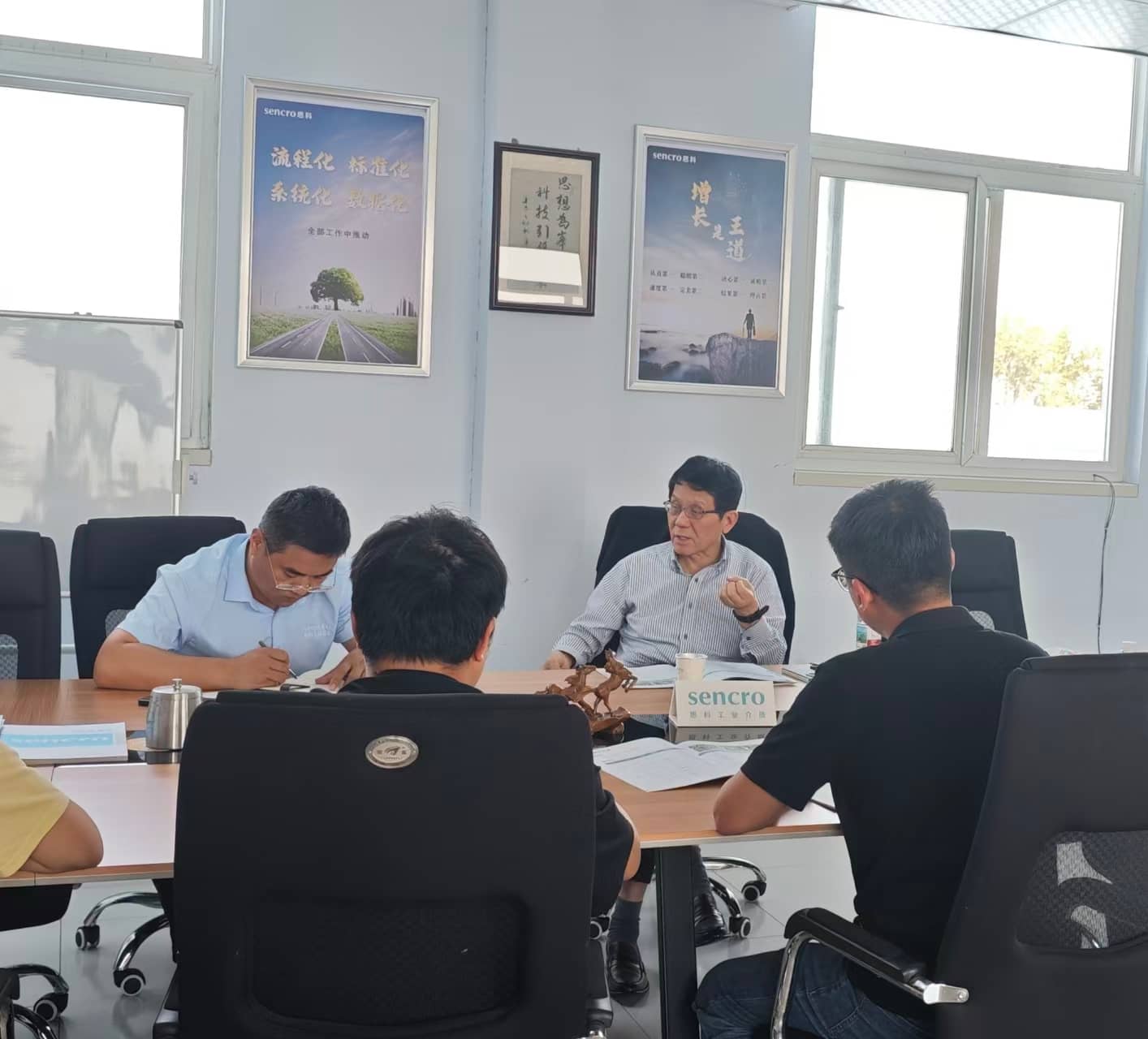 Mr. Ju Dongying visited Sencro for exchange and guidance, seeking a new path for high-quality development in the industry